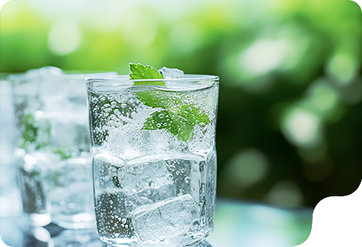 Boire de l’eau au bureau : avantages, conseils et bonnes pratiques